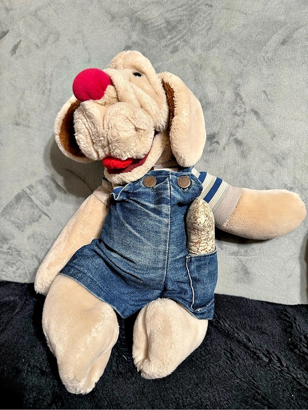 Vintage 1981 Ganz Bros Wrinkles Plush Dog Puppet 18” w/ Original Bone